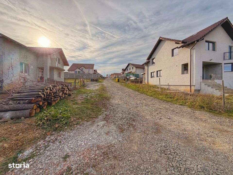 Terenuri Intravilane 600-700 Mp-Sura Mare-4