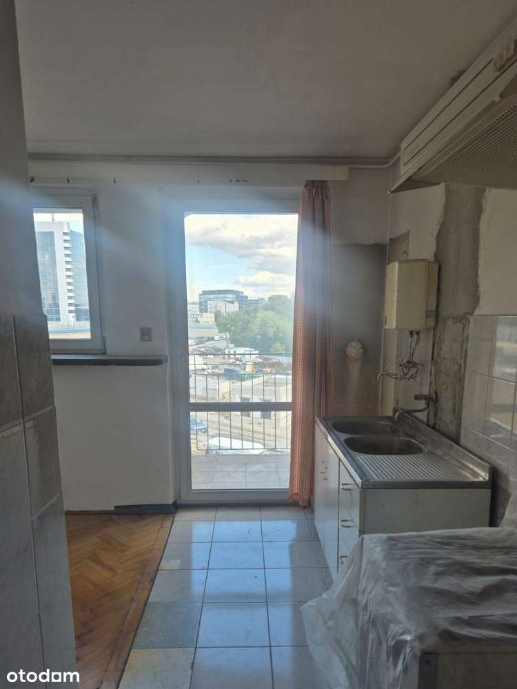 Mieszkanie 2 - pokojowe do remontu z 2 balkonami.-3