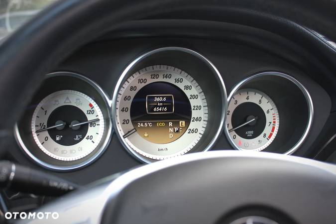 Mercedes-Benz CLS 350 BlueEffICIENCY - 26