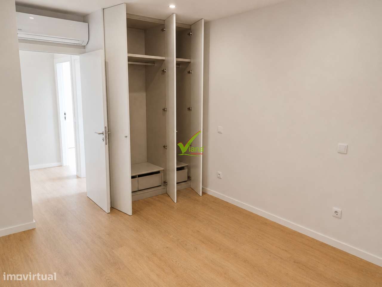 T. 3 Dúplex com garagem para 3 carros - Novo-12