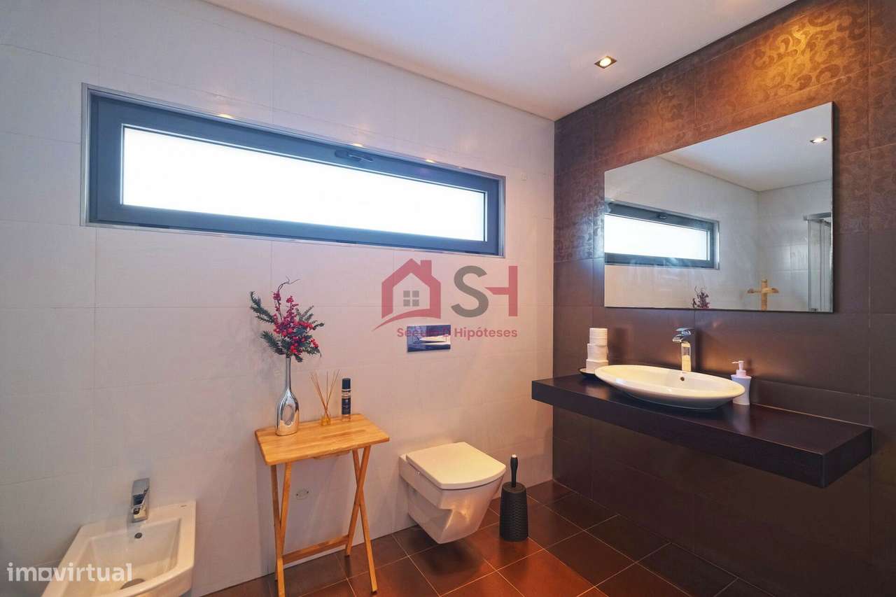 *Deslumbrante Moradia T4, Independente – SILVEIRA  *-13