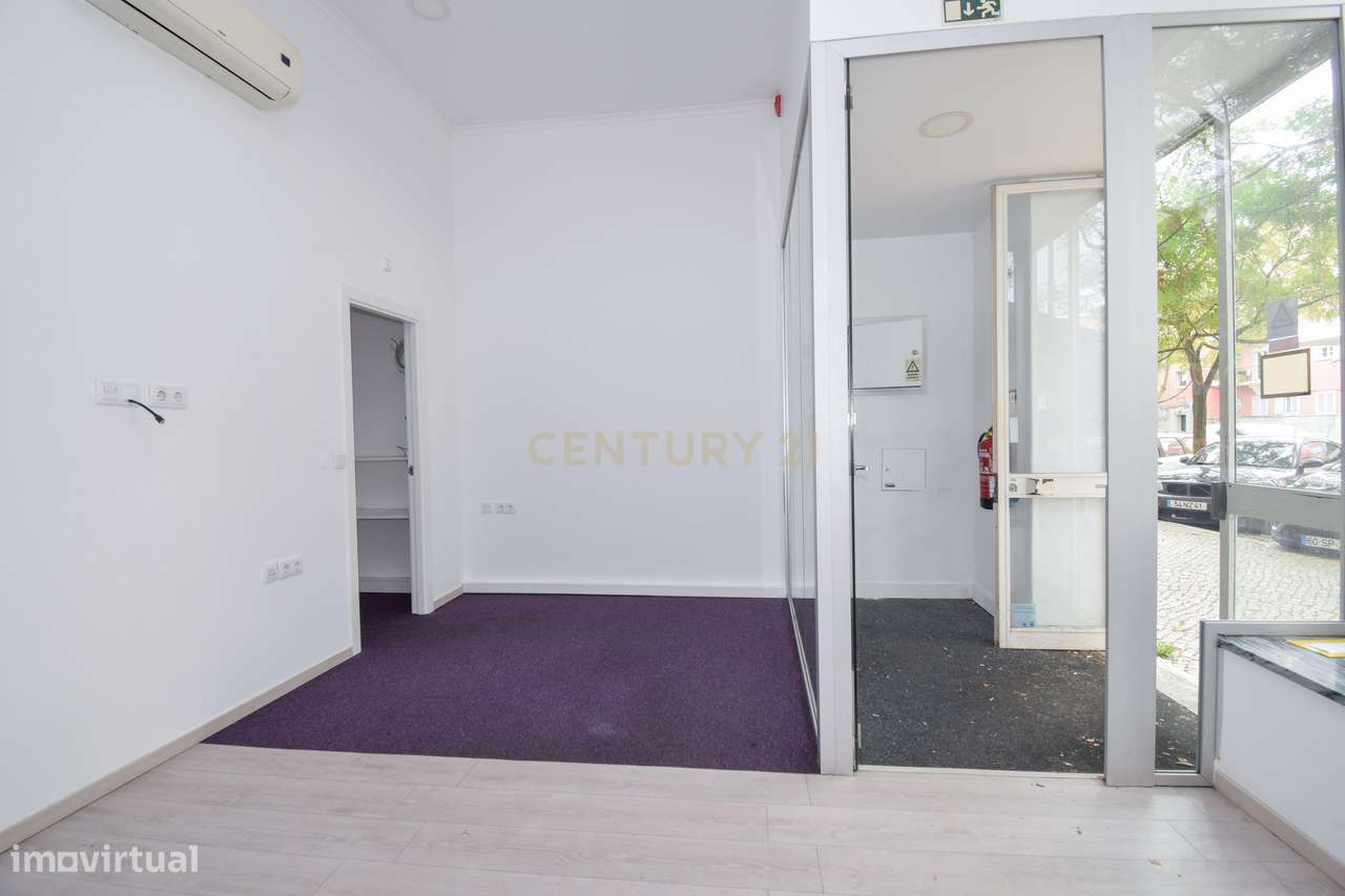 Alvalade: espaço comercial com 42,5m2, junto à Igreja de São João de B - Grande imagem: 5/24