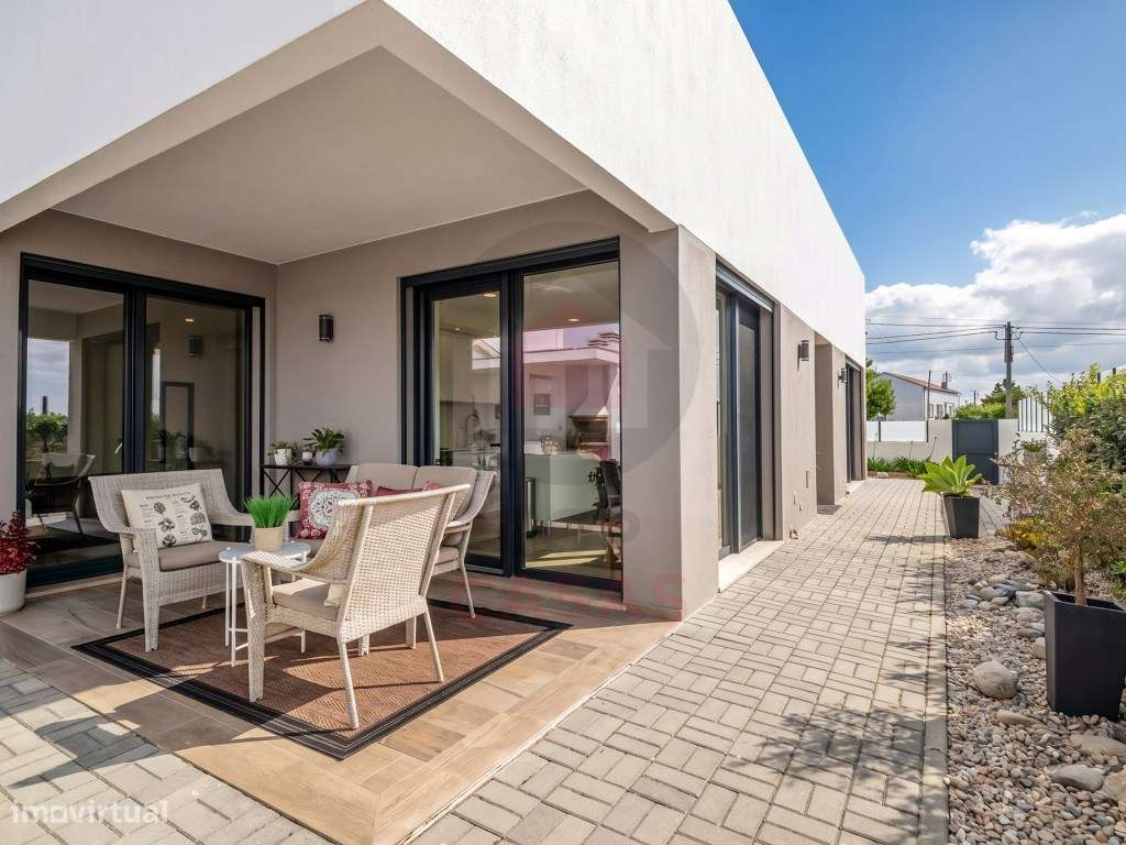 Moradia Contemporânea com 3 Quartos e Jardim Próxima de Caldas da R...-7