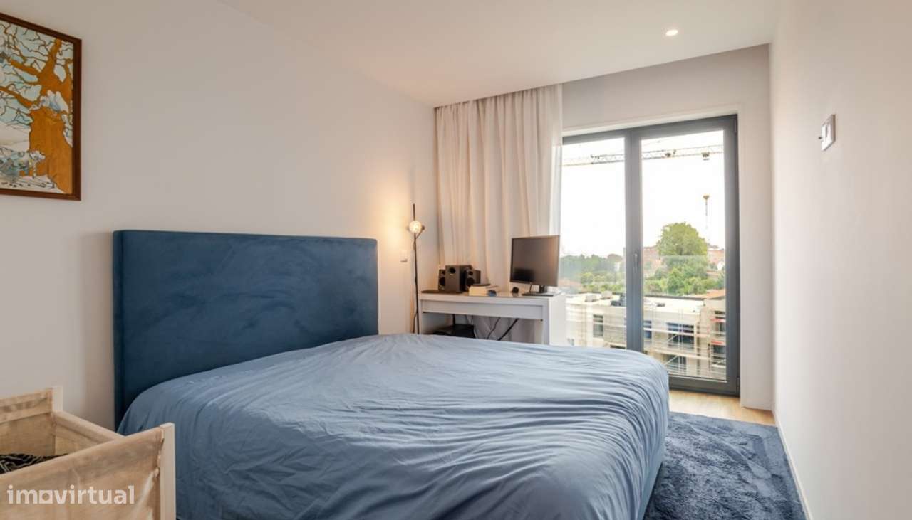 Apartamento T3 com varanda e vistas desafogadas em Leça da Palmeira-11