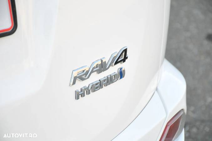 Toyota RAV4 - 8