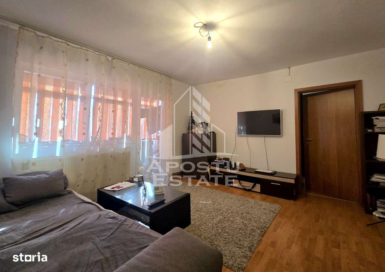 Apartament cu 2 camere, etaj intermediar, zona Iulius Mall - Imagine principală: 4/13