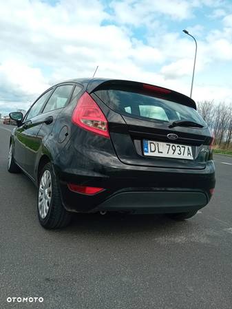 Ford Fiesta 1.25 Trend - 14