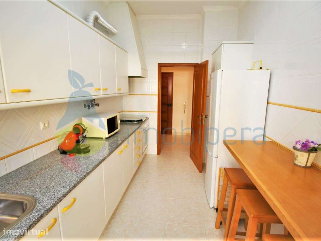 Espaçoso Apartamento T1 com Garagem e Piscina ! - Grande imagem: 5/13