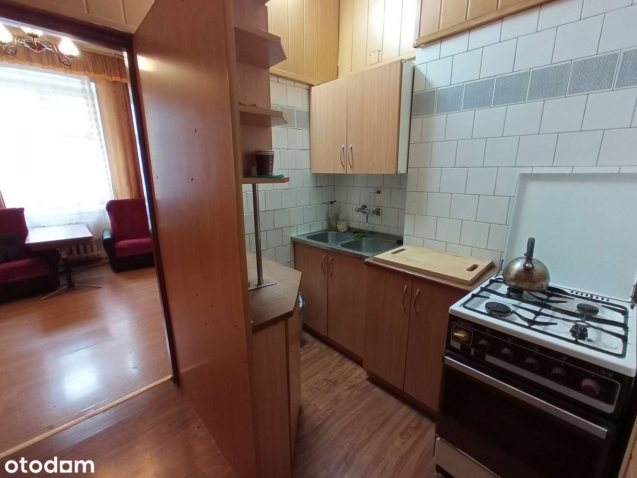 Mieszkanie z potencjałem w ładnej kamienicy + świetna lokalizacja.-5