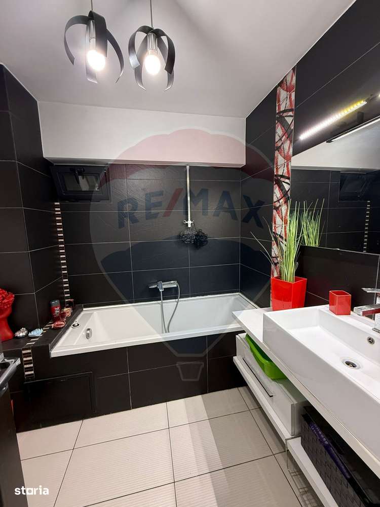 Apartament cu 4 camere de închiriat în zona Ultracentral - Imagine principală: 5/9