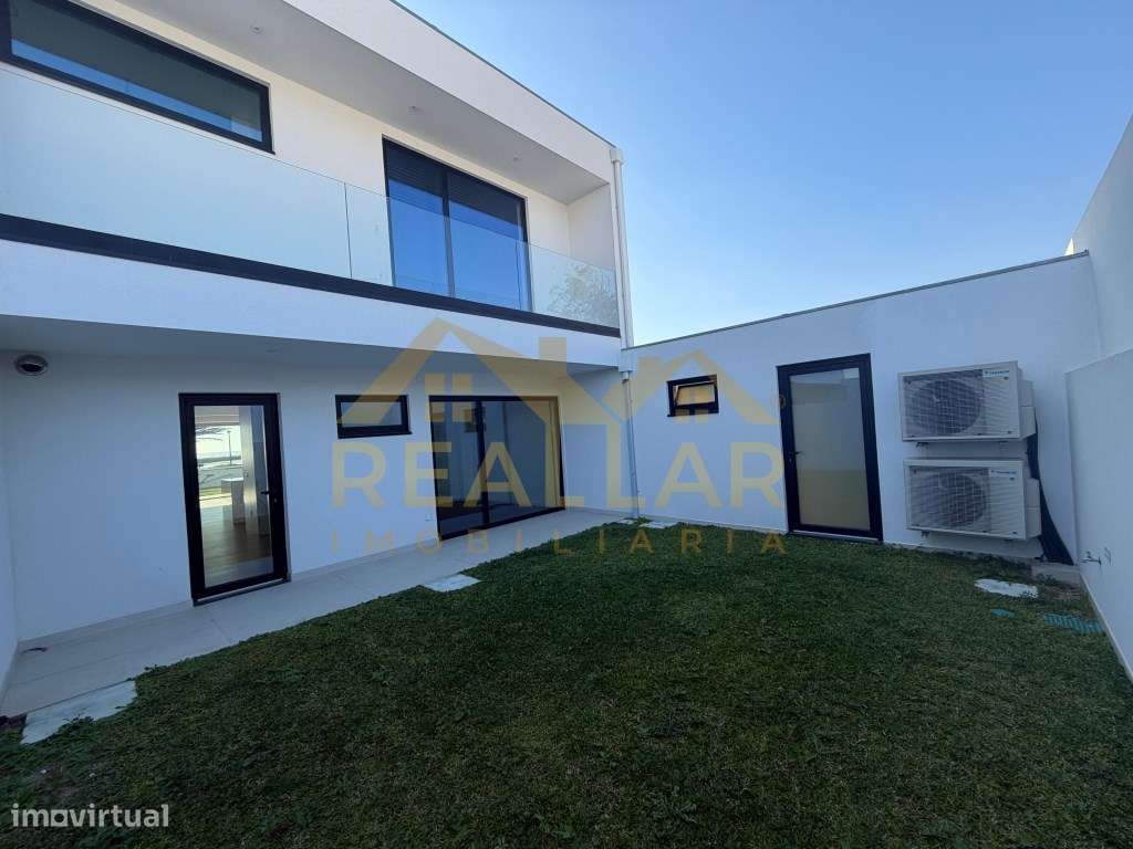 Villas Rio & Mar: Moradias T4 Exclusivas na Primeira Linha de Espos...-25
