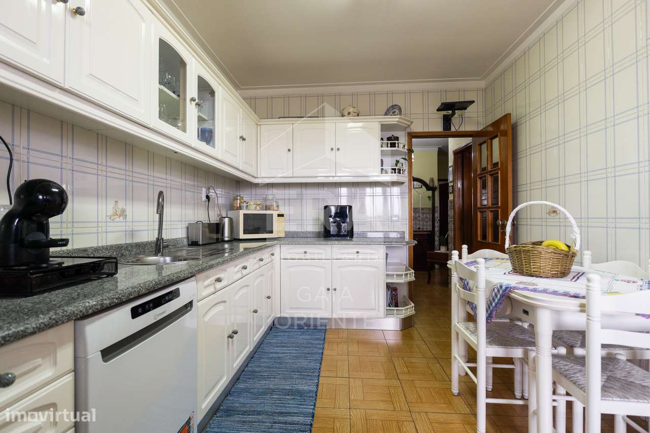 Apartamento T2 com Terraços e Vista Douro-8