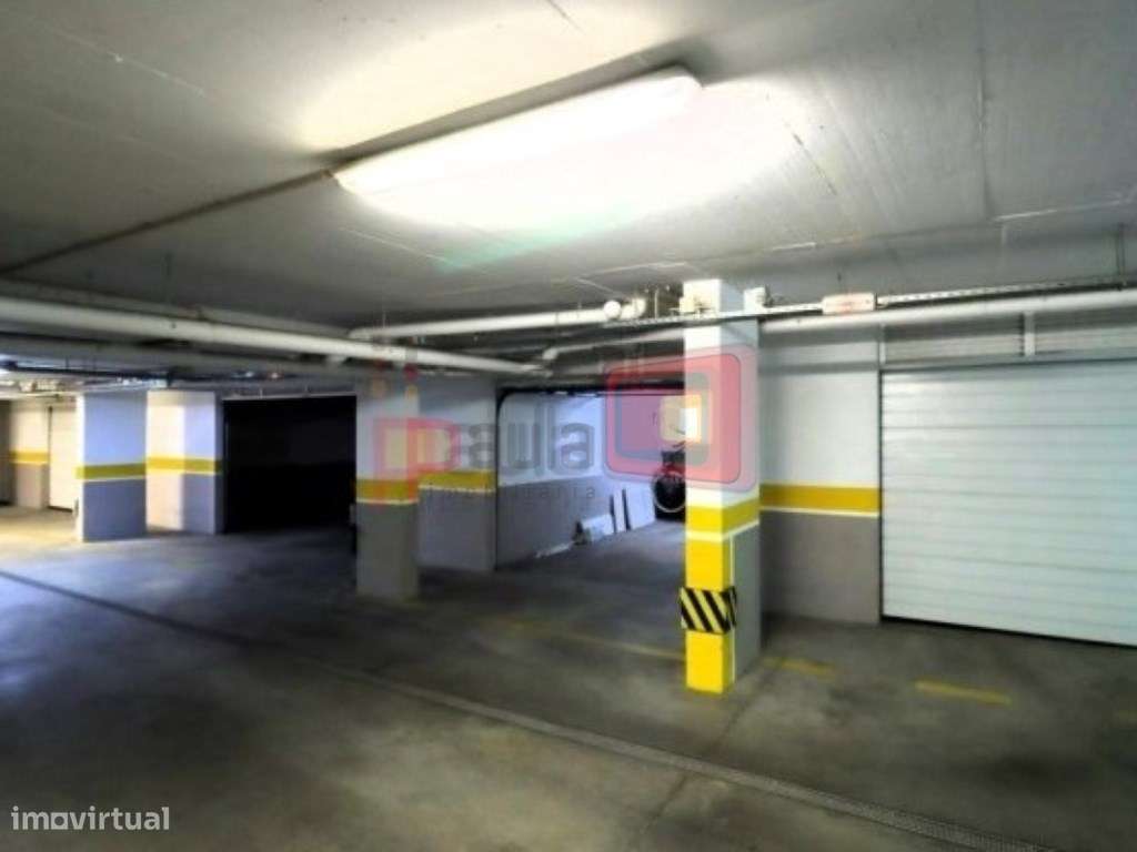 APARTAMENTO T3 COM GARAGEM BOX - MONTIJO-43