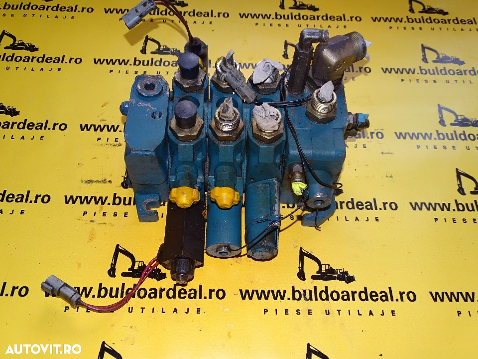 Distribuitor  Rexroth  buldoexcavator  New Holland LB 115 - 2