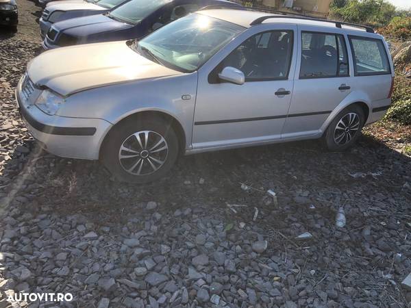 Dezmembrez VW Bora 1.9 TDI ALH 2003 90CP Combi - 1