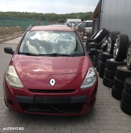 Dezmembram Renault Clio facelift,1.5 D, an fabricatie 2011 - 2