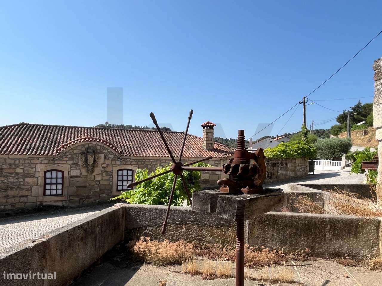 Casa Senhorial Rústica em Longroiva – Um Refúgio com História e Potenc - Grande imagem: 5/29