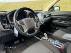 Mitsubishi Outlander 2.4 4WD Plug-In Hybrid - 24