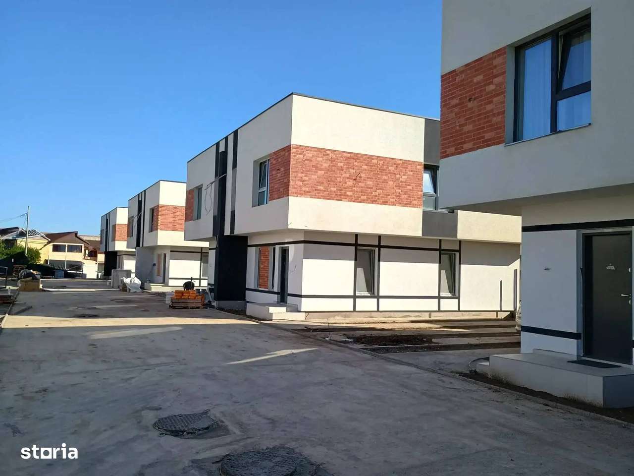 Spatiu, liniste si o curte numai a ta! Duplex elegant - Imagine principală: 4/20