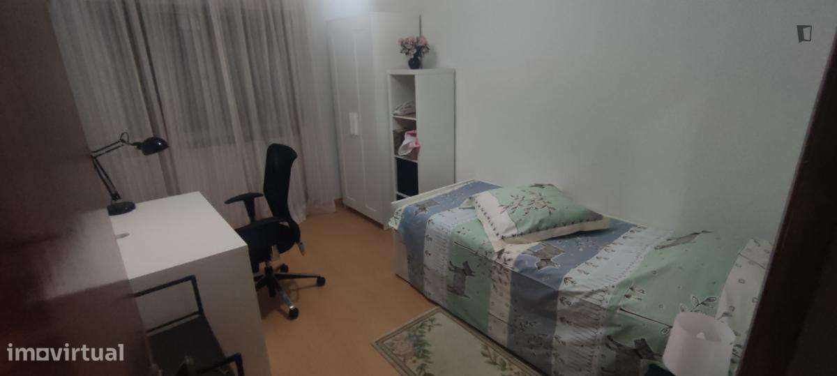 Quarto - localizado em Oeiras Lisbon - Grande imagem: 4/4