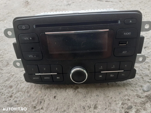 Radio CD Dacia Logan 2 - 3