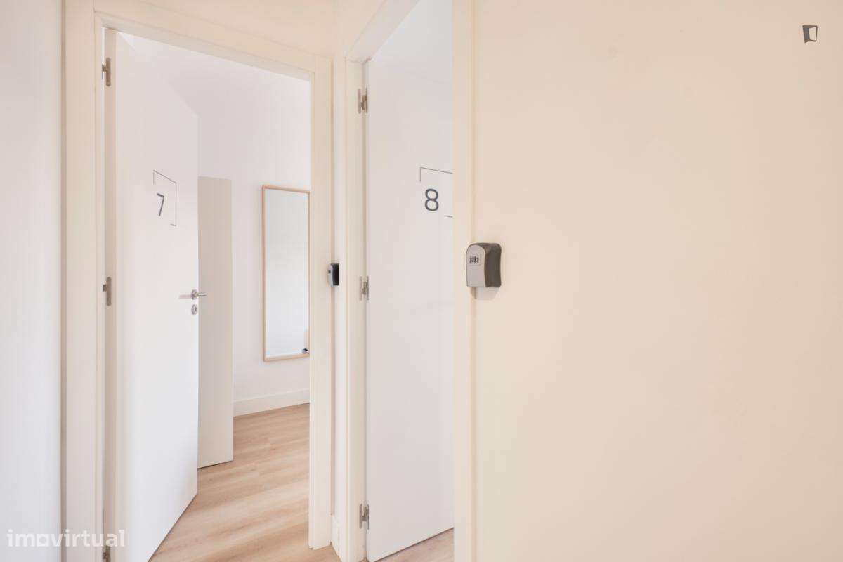 Quarto - localizado em Alameda Lisbon - Grande imagem: 4/10