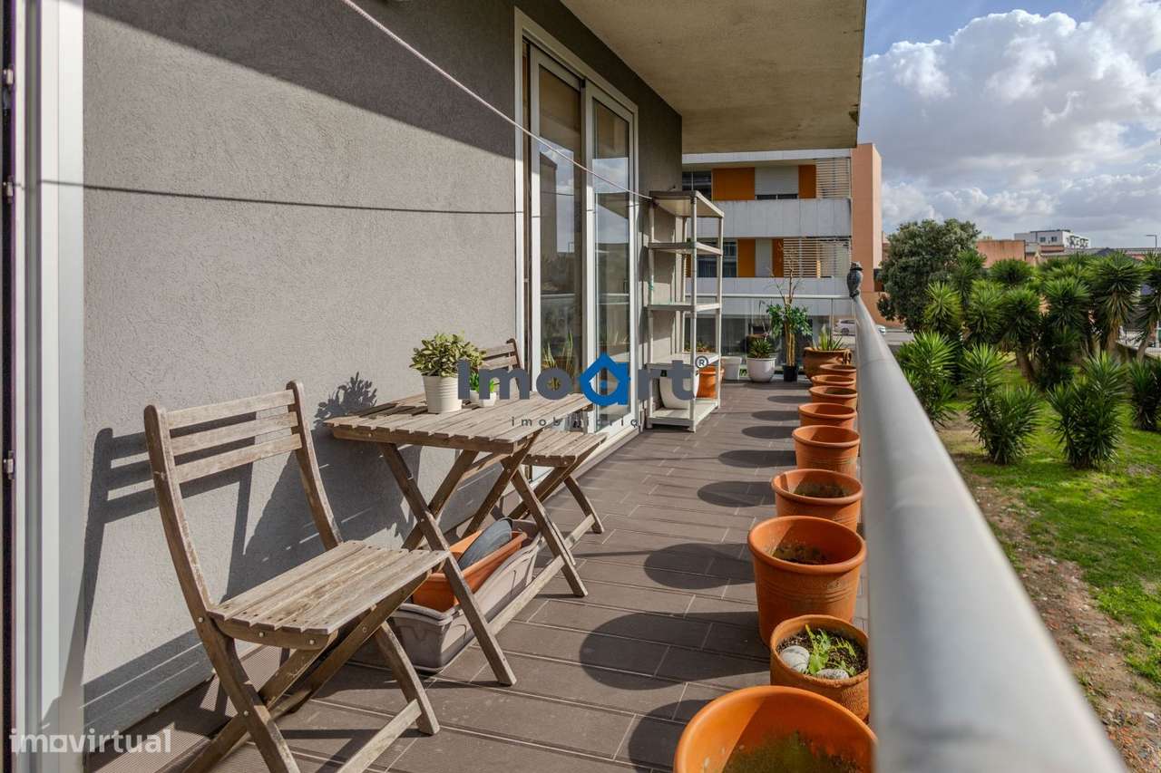 T2 RENOVADO COM VARANDA EXCECIONAL NA PRELADA !-51