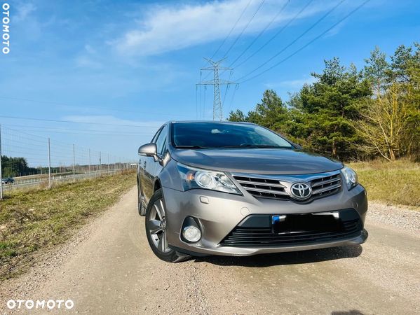 Toyota Avensis 1.8 Business Edition - 1
