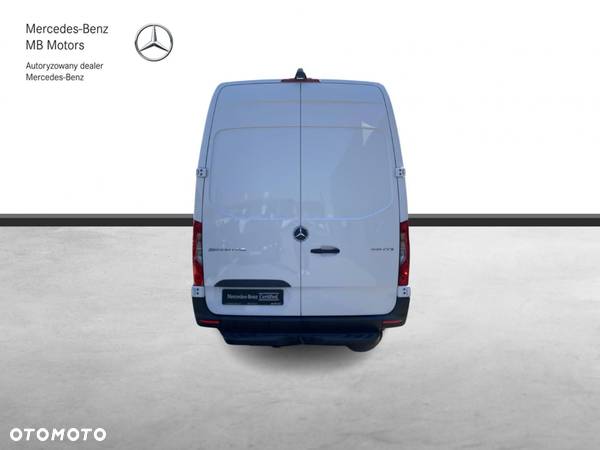 Mercedes-Benz Sprinter - 4