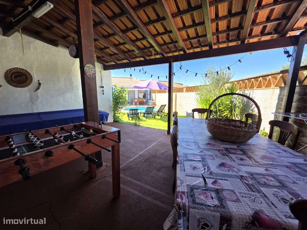 Moradia T2 com piscina, muito perto da Praia da Amieira-24