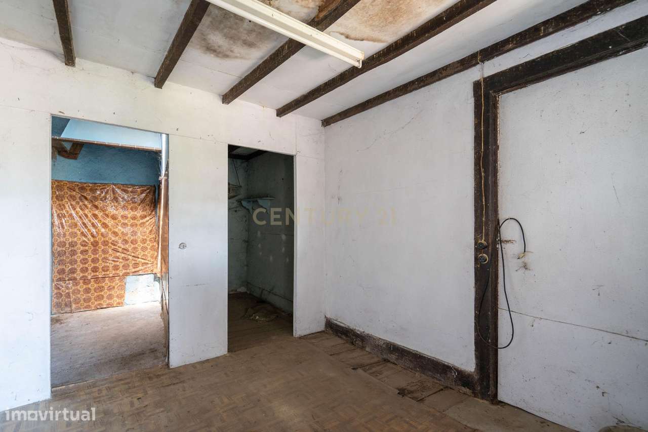 Moradia c/ pátio interior fechado-7