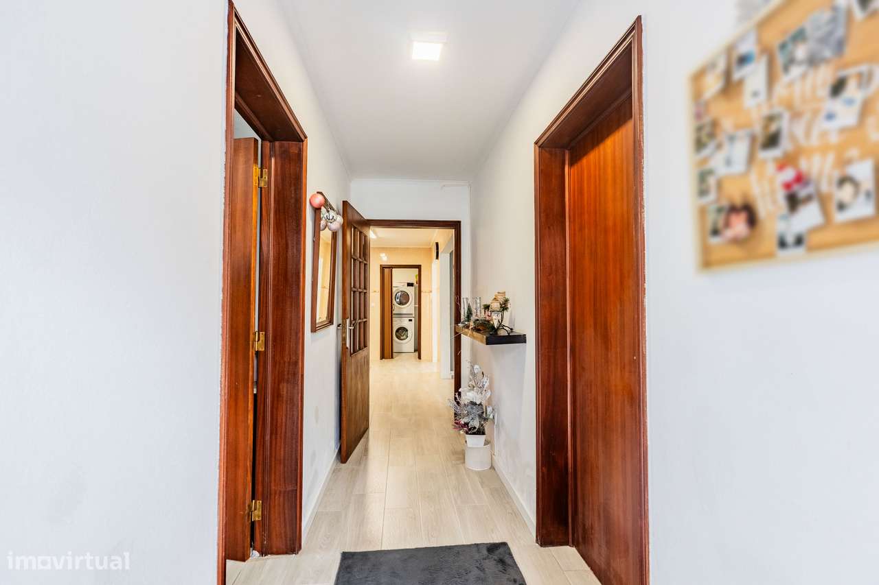 Moradia T4 - São Roque - Grande imagem: 2/19