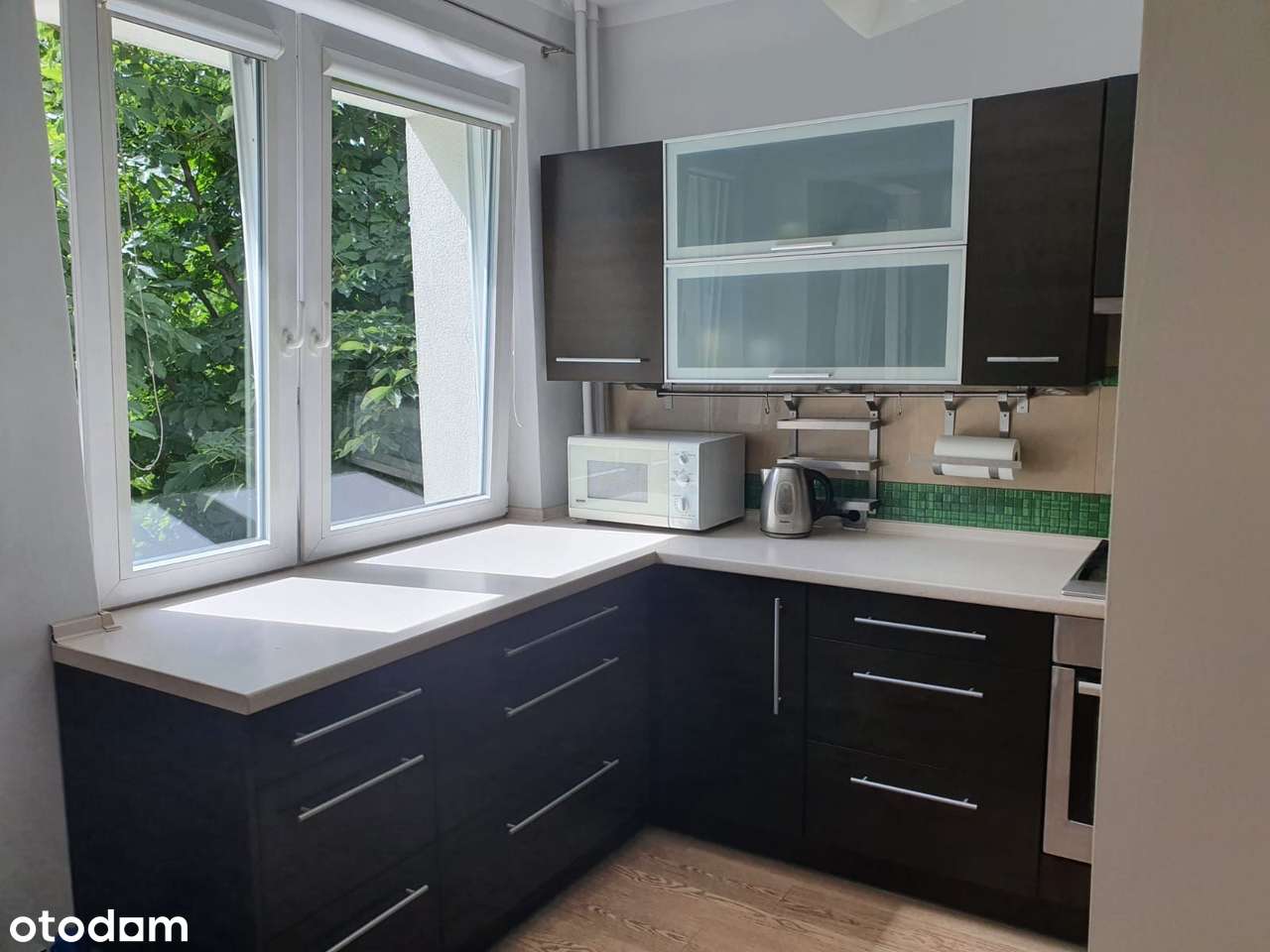 Cicha kawalerka z dużym balkonem przy metrze - Pełny obrazek: 4/10