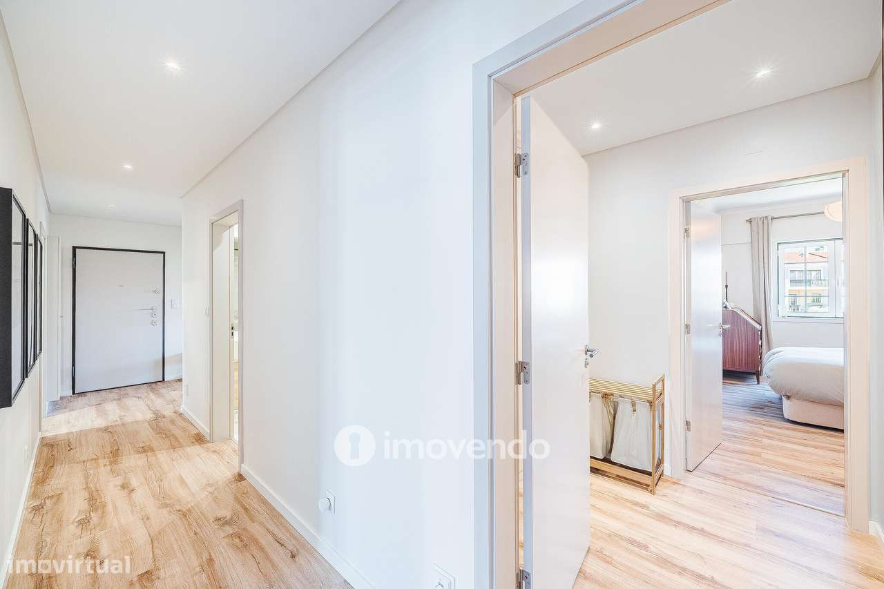 Apartamento T3 com garagem, em condomínio com piscina, em Bicesse-28