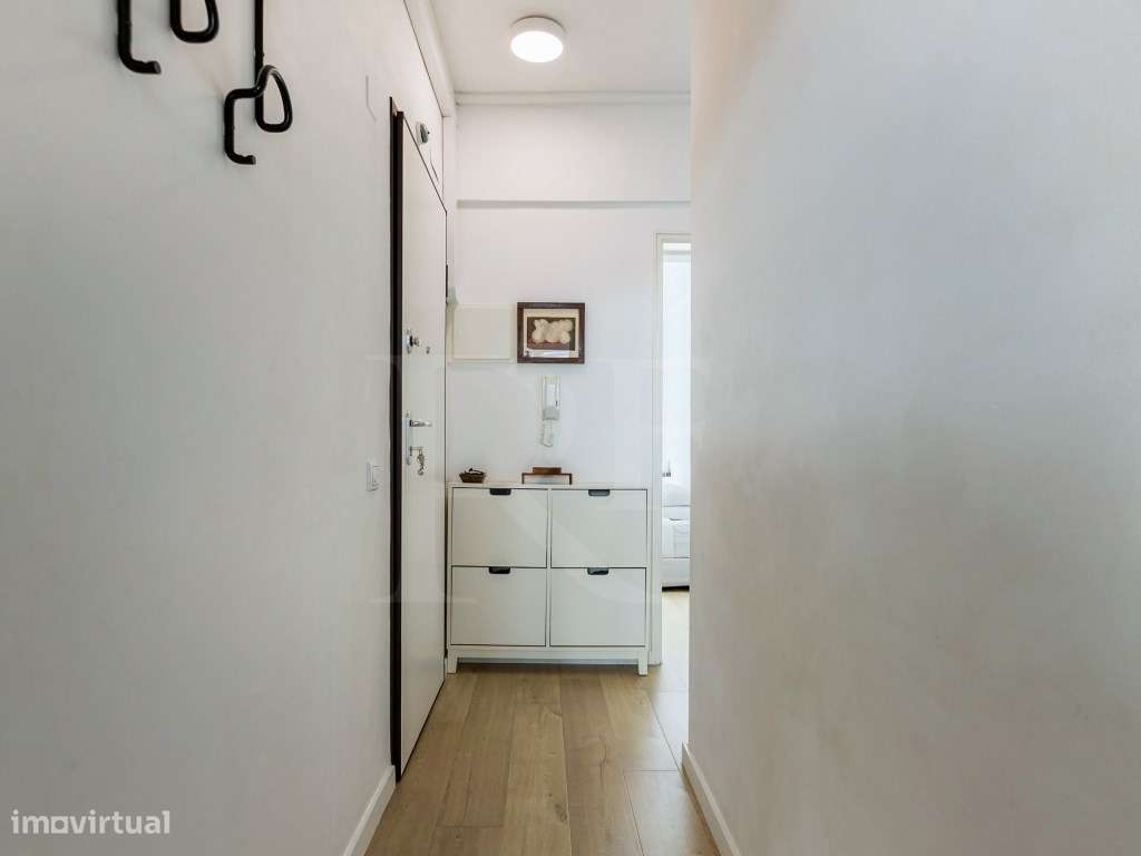 Apartamento T3 em Paço da Rainha / Campo Mártires da Pátria-20