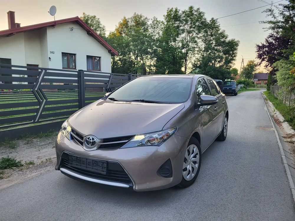 Toyota Auris II (2012-) 1.33 VVT-i Classic 2015
