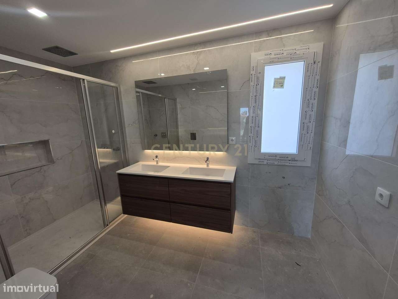 Moradia T4 Exclusiva em Condomínio Privado – Manique-9