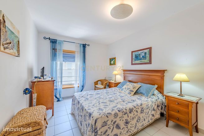 Apartamento T2 - Oportunidade Única a 5 Min da Praia da Rocha!-8