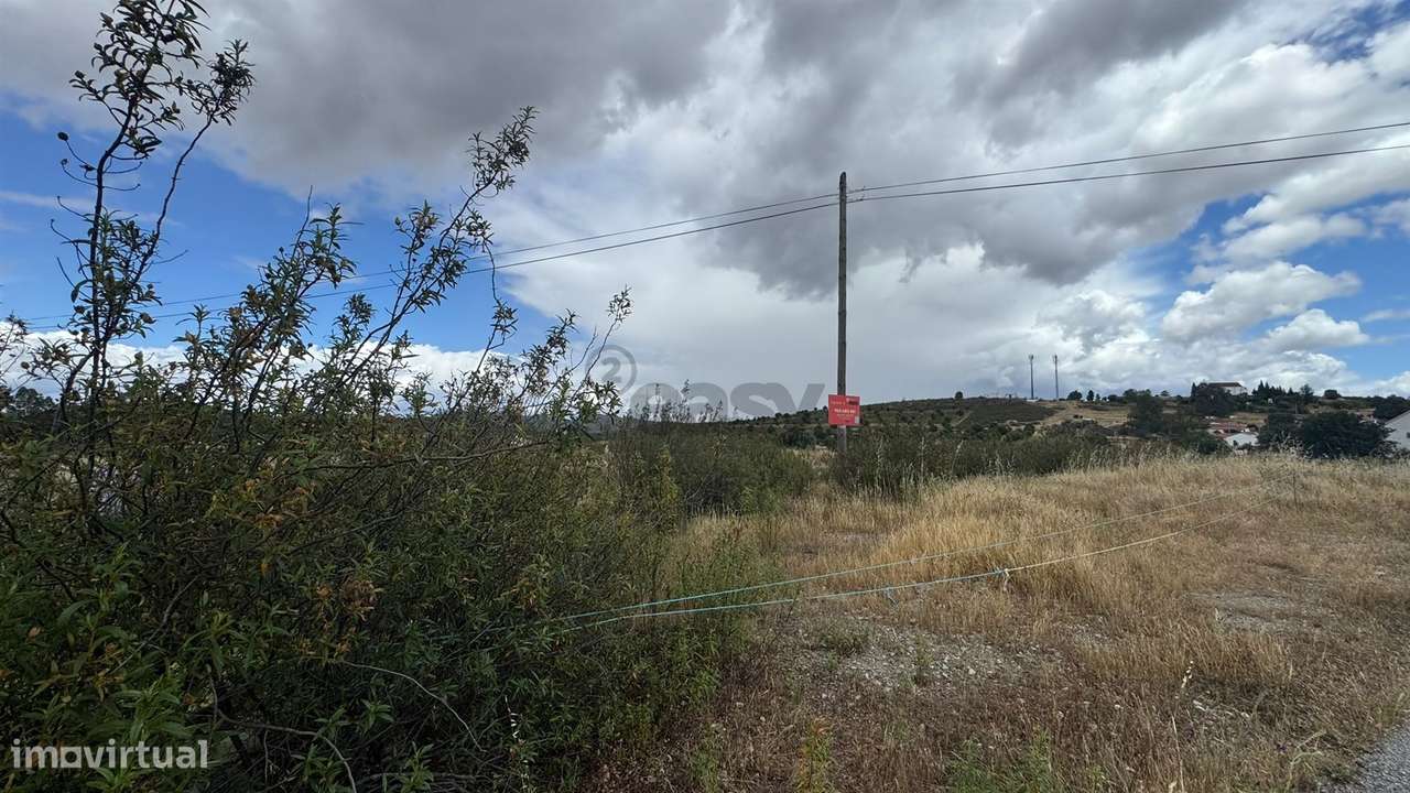 Terreno Urbano para Construção com 1685m2 , São João dos Caldeireiros,-16