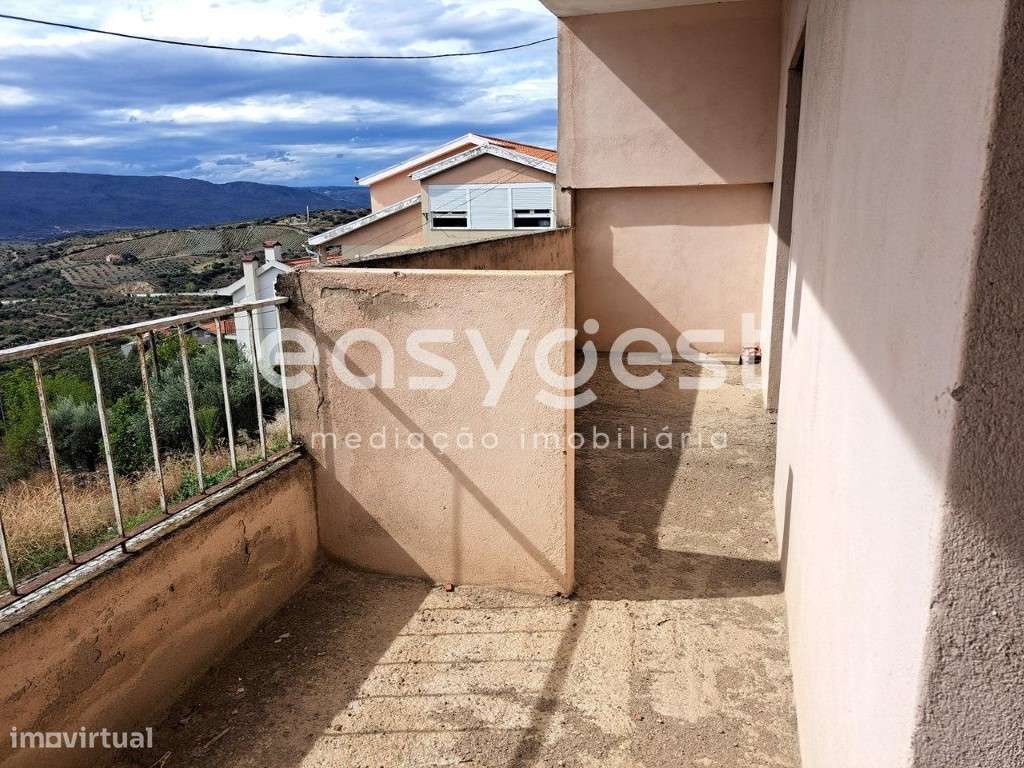 Apartamento para recuperar, com garagem em Torre de Moncorvo - Grande imagem: 5/12