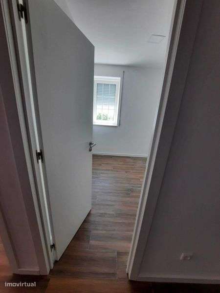 Arrendo andar de moradia T1 - Grande imagem: 5/9