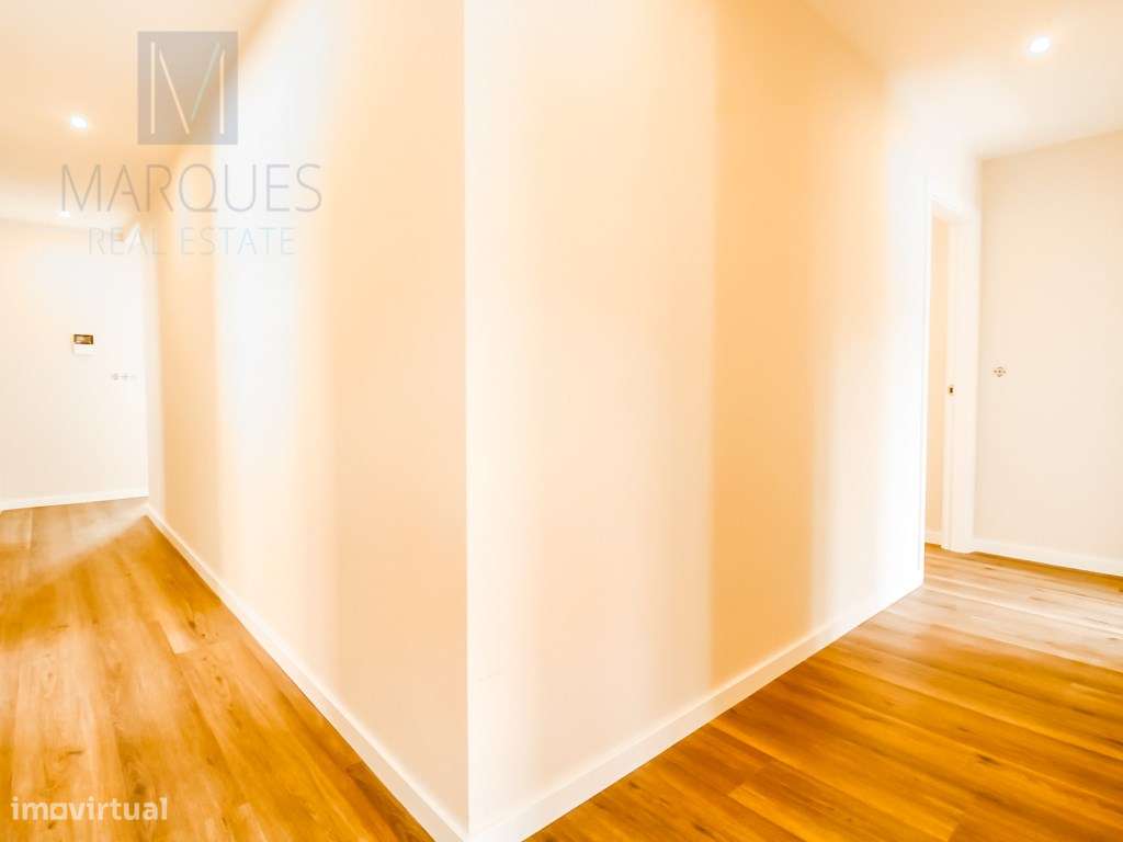 Apartamento T4 com 3 Suites em Almada-16