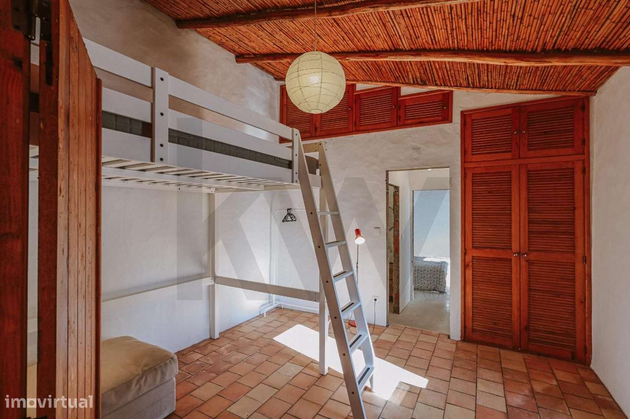 MORADIA  ESPAÇO EXTERIOR  E ZONA DE ESTACIONAMENTO PRIVATIVO-20