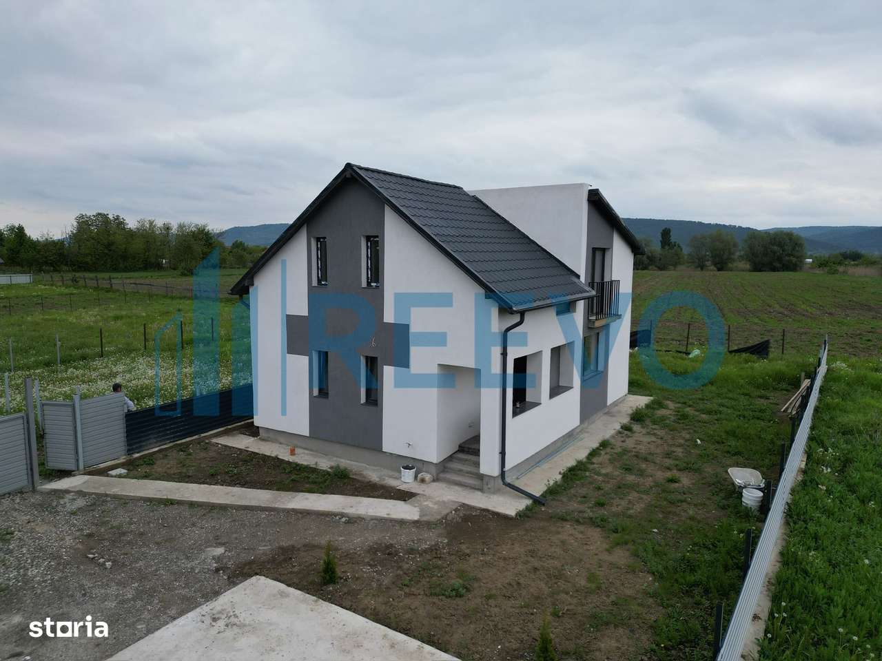 Casă/Vilă de vânzare Sat Siretu, Com. Letea Veche, Bacău - Imagine principală: 1/14