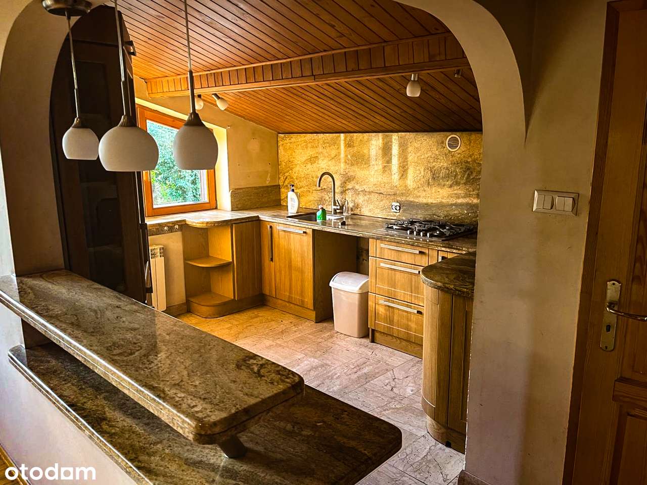 Dom w Ustroniu - spokojna i zielona okolica-7