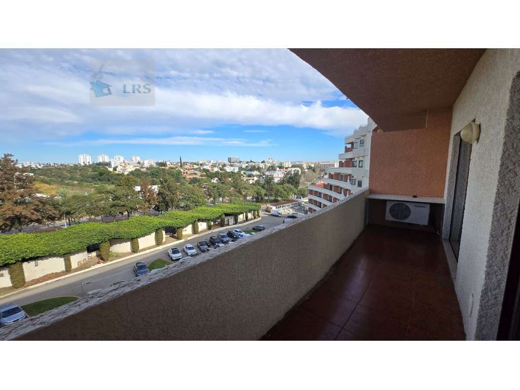 Albufeira central, sinta-se em férias o ano inteiro. apartamento T1...-7