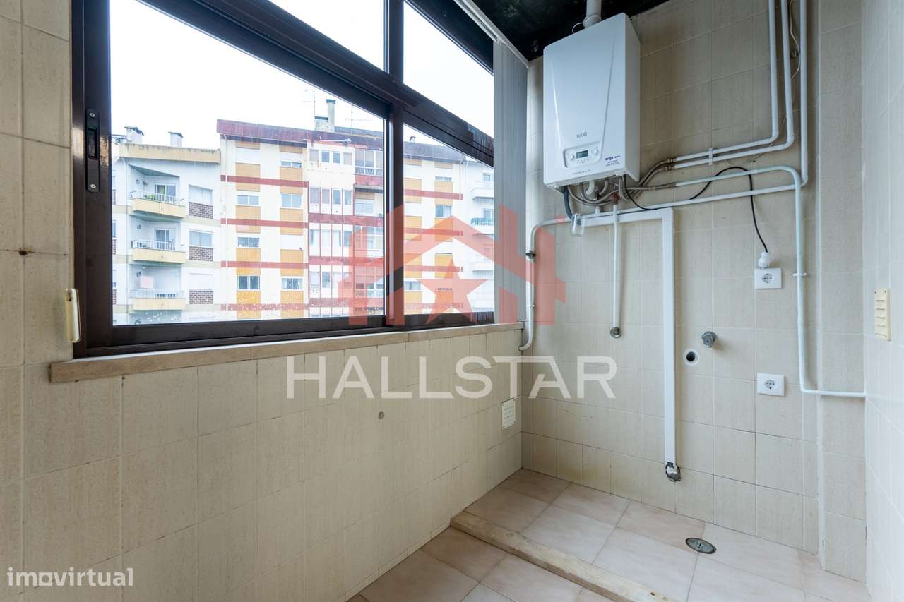Apartamento T3 / Arrendamento / Cozinha Equipada / Rua Miguel Torga - Grande imagem: 5/33