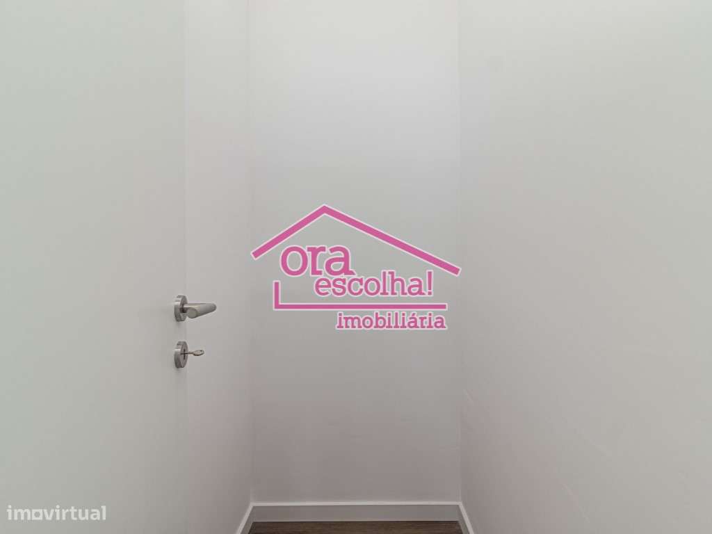 Apartamento T3 inserido no 1º andar totalmente REMODELADO em Paio P...-13