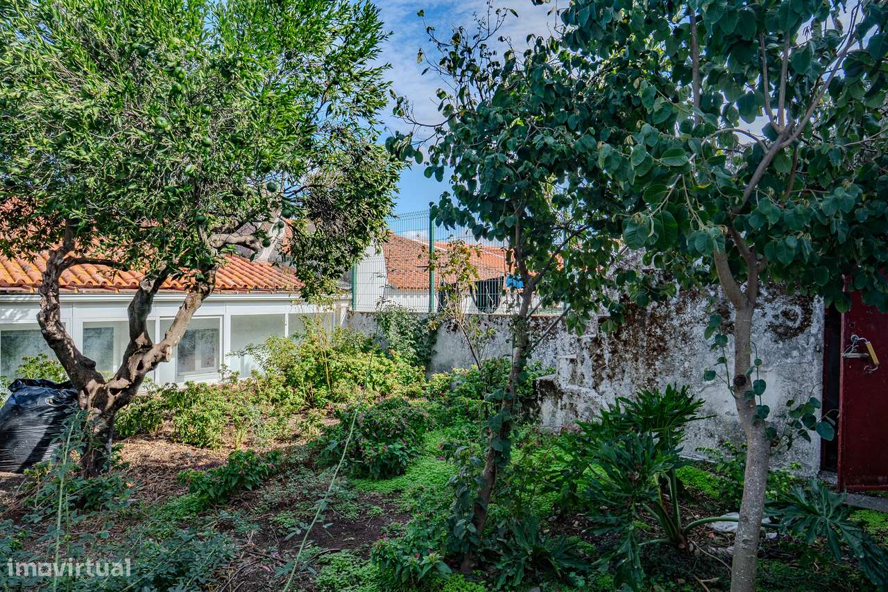 Moradia com Quintal e Garagem à Venda em Viana do Alentejo-37