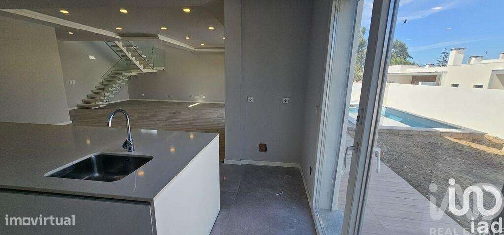 Moradia isolada T4 em Azeitão - Grande imagem: 5/40